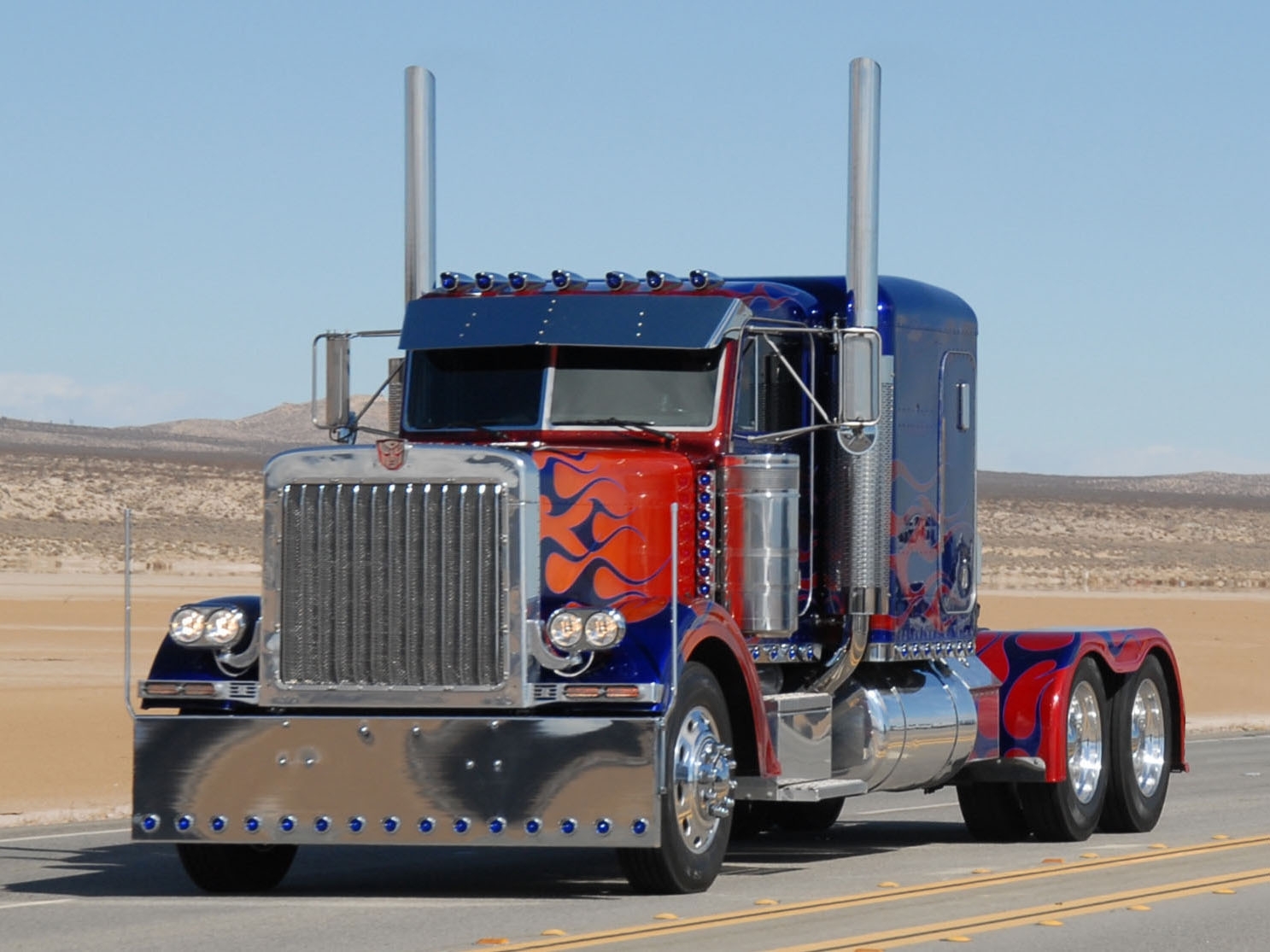 9 super cool semi trucks you won't see every day - nexttruck blog
